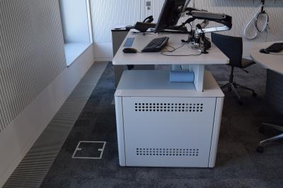 Photograph of 100 / 5011 (Computer Workstation) at the University of Southampton (thumbnail).