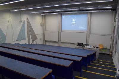Photograph of Lecture Theatre C at the University of Southampton (thumbnail).