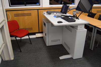 Photograph of Boardroom at the University of Southampton (thumbnail).