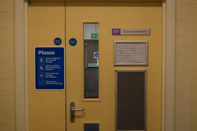 Photograph of Lecture Theatre J at the University of Southampton (thumbnail).
