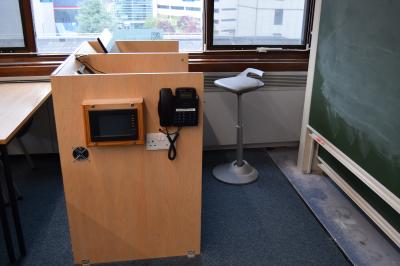 Photograph of Seminar Room 7C at the University of Southampton (thumbnail).