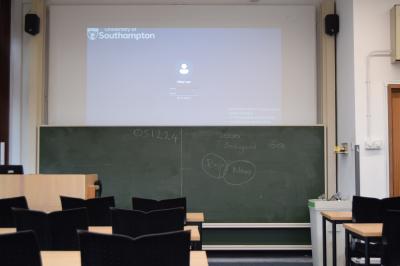Photograph of Seminar Room 7C at the University of Southampton (thumbnail).