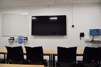 Photograph of Seminar Room J at the University of Southampton (thumbnail).