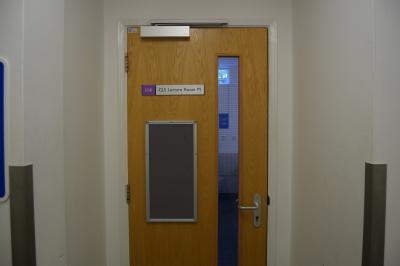 Photograph of Seminar Room M at the University of Southampton (thumbnail).