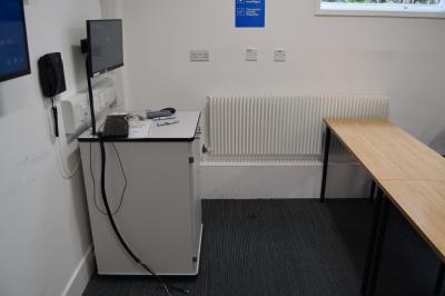 Photograph of Seminar Room M at the University of Southampton (thumbnail).