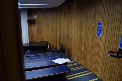 Photograph of Lecture Theatre A at the University of Southampton (thumbnail).