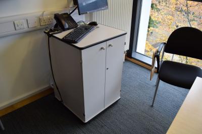 Photograph of WSA 63G South / T3001 (Sem Rm 6) at the University of Southampton (thumbnail).