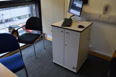 Photograph of WSA 63G South / T3003 (Sem Rm 7) at the University of Southampton (thumbnail).