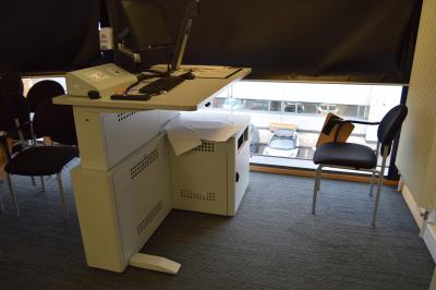 Photograph of WSA 63G South / T3007 (Sem Rm 9) at the University of Southampton (thumbnail).