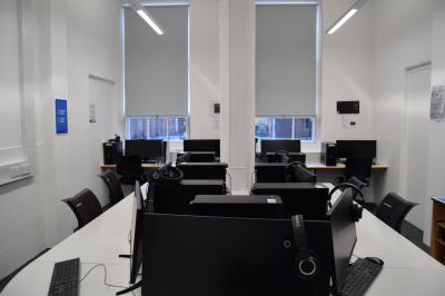 Photograph of Avenue 65 / 1085 Digital Humanities Lab 1 at the University of Southampton (thumbnail).