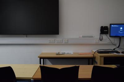 Photograph of Avenue 65 / 1111 at the University of Southampton (thumbnail).