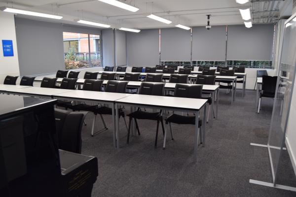 Photograph of 28 / 1021 at the University of Southampton (thumbnail).