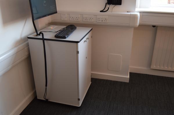 Photograph of 34 / 1025 at the University of Southampton (thumbnail).