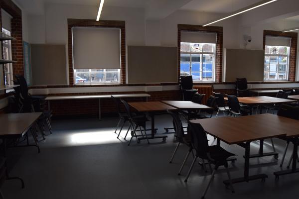 Photograph of 34 / 2003 at the University of Southampton (thumbnail).