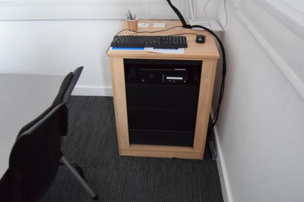 Photograph of 34 / 4001 at the University of Southampton (thumbnail).