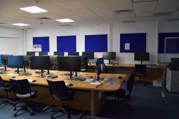 Photograph of 63A / 2085 at the University of Southampton (thumbnail).