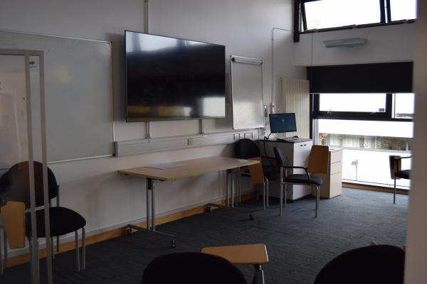 Photograph of WSA 63G South / T3005 (Sem Rm 8) at the University of Southampton (thumbnail).