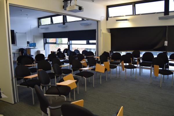 Photograph of WSA 63G South / T3007 (Sem Rm 9) at the University of Southampton (thumbnail).
