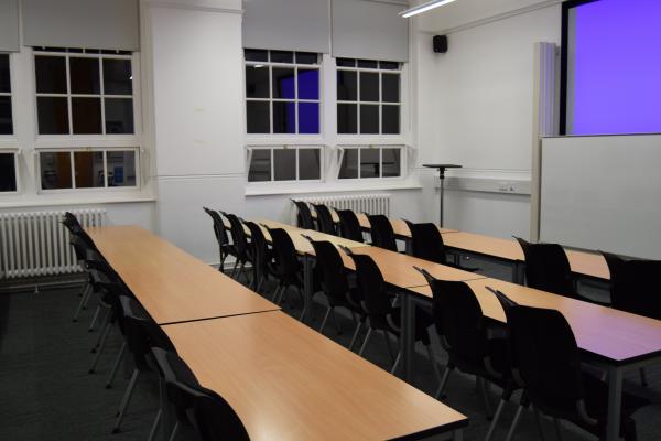 Photograph of Avenue 65 / 1163 at the University of Southampton (thumbnail).