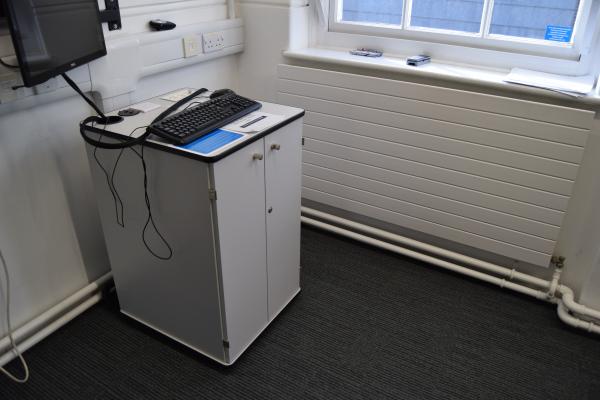 Photograph of Avenue 65 / 2099 at the University of Southampton (thumbnail).