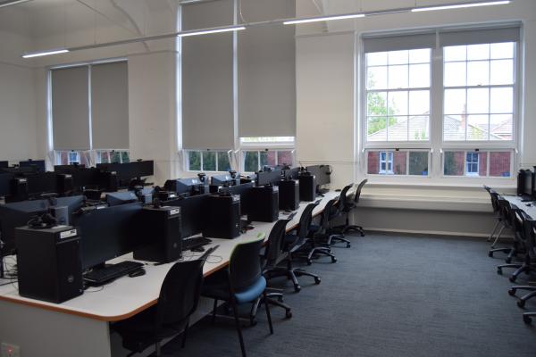 Photograph of 65 / 2141 at the University of Southampton (thumbnail).