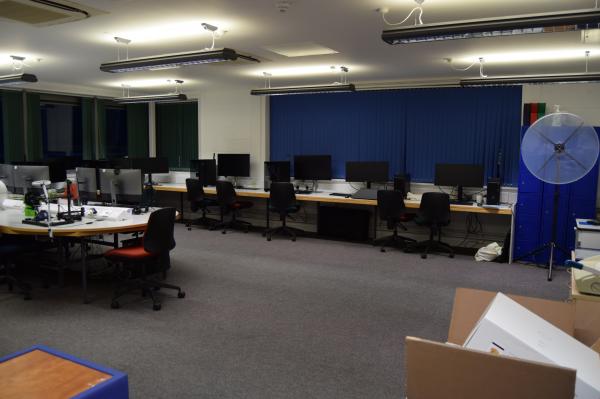 Photograph of 65A / 3043 at the University of Southampton (thumbnail).